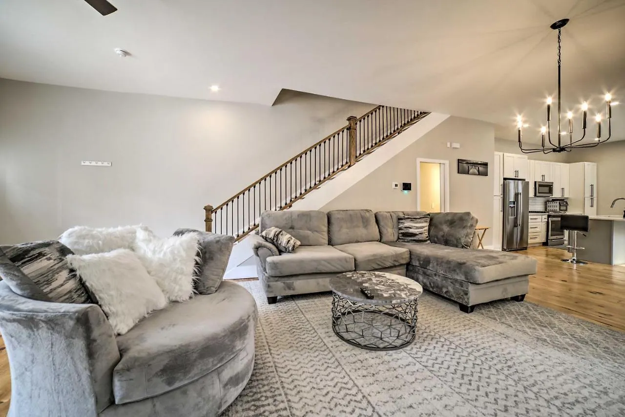 Holiday home Well-Appointed Pittsburgh Home 1 Mi To Dtwn!