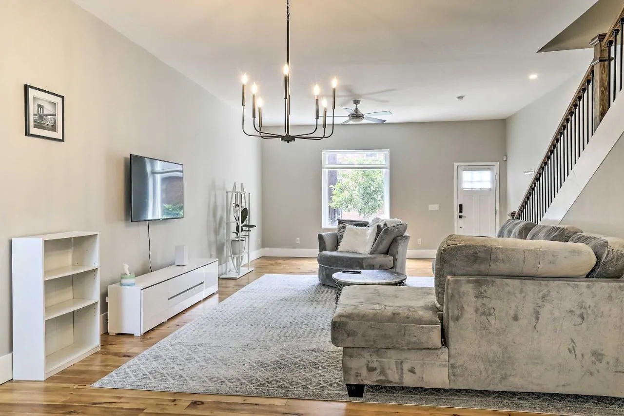 Holiday home Well-Appointed Pittsburgh Home 1 Mi To Dtwn!