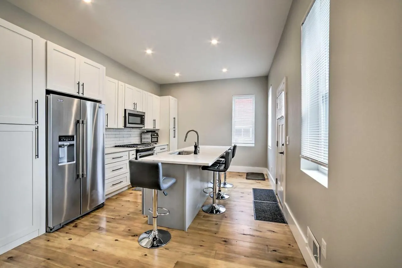 Holiday home Well-Appointed Pittsburgh Home 1 Mi To Dtwn!