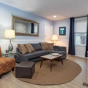  Apartment Stylish And Refined With Easy Access